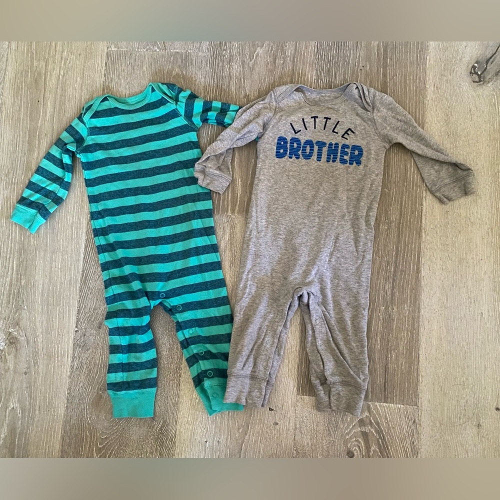 Boys One Piece Lot Sz 12 months 🌟$10 deal!🌟